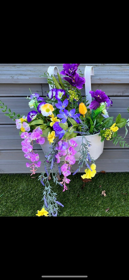 Twin hanging Planters