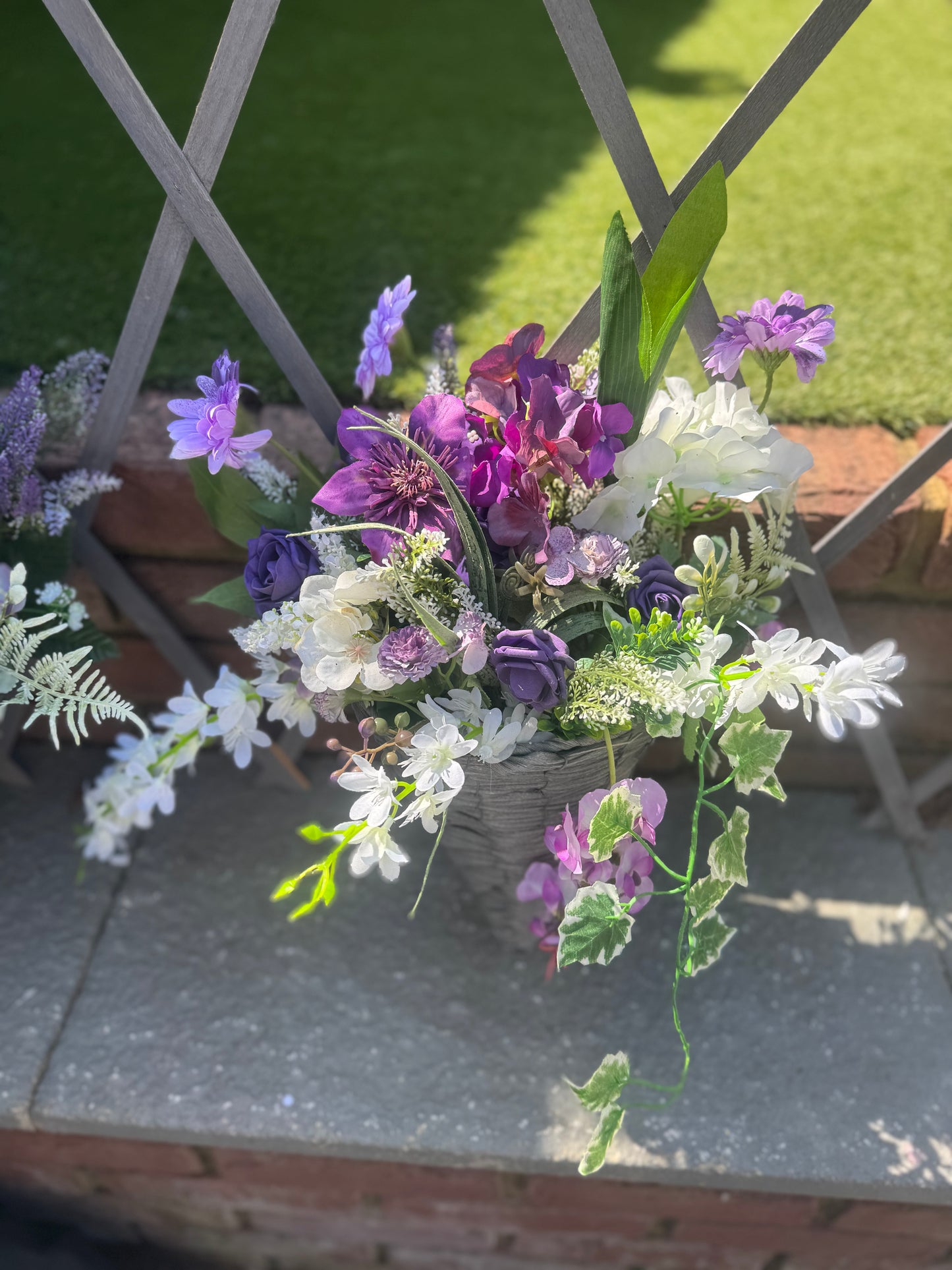 Fence/wall flat back baskets