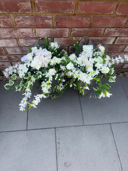 Fence/wall flat back baskets