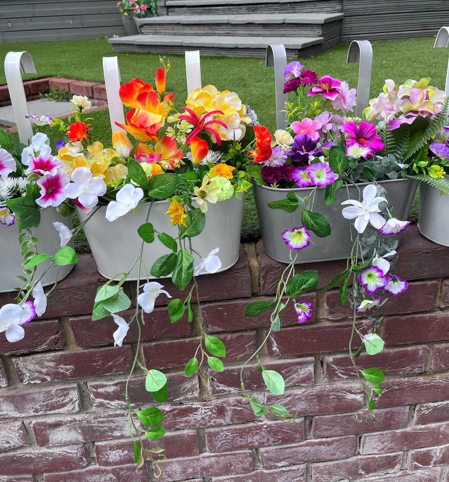 Twin hanging Planters