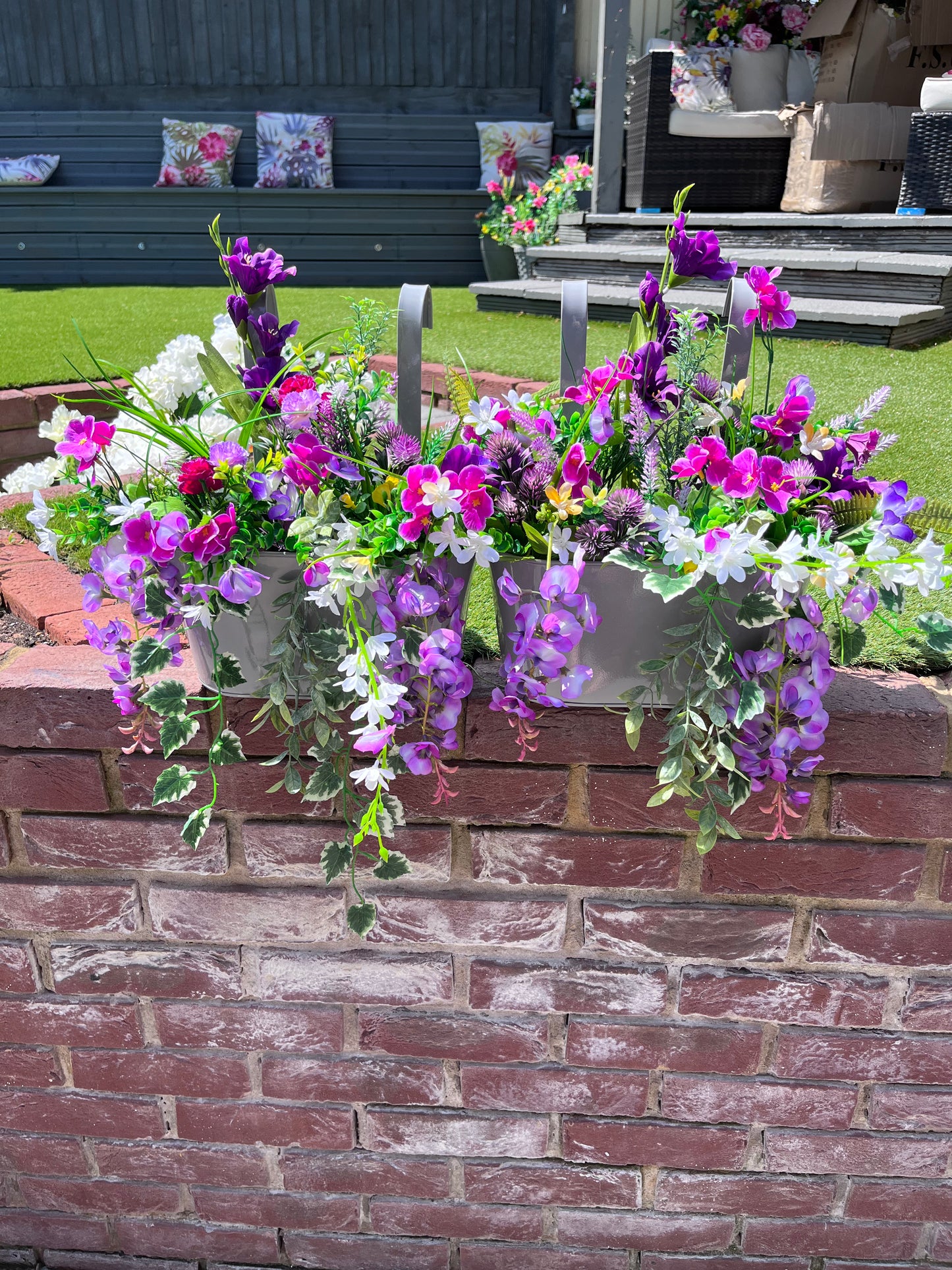 Twin hanging Planters